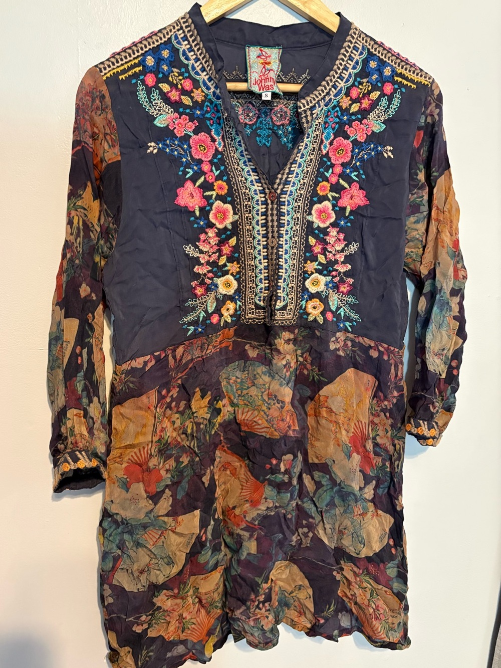 NWOT Johnny Was Embroidered Floral Tunic - Navy with Multicolor Embroidery